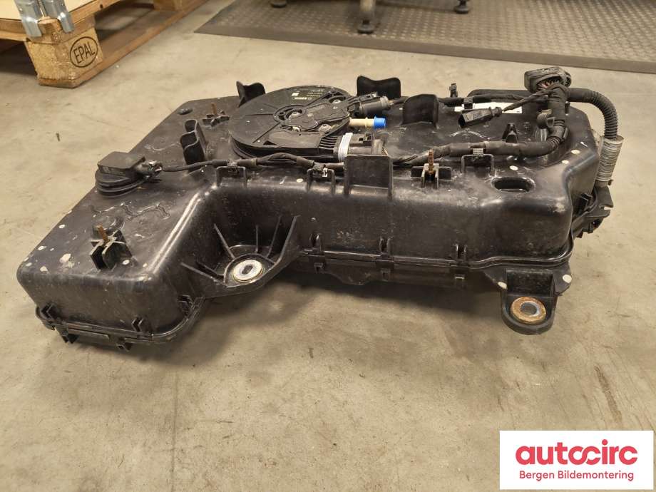 Diverse deler til VW Transporter / Caravelle 2015-2019 (T6) (T6) (VOLKSWAGEN|7E0 131 877 H|)