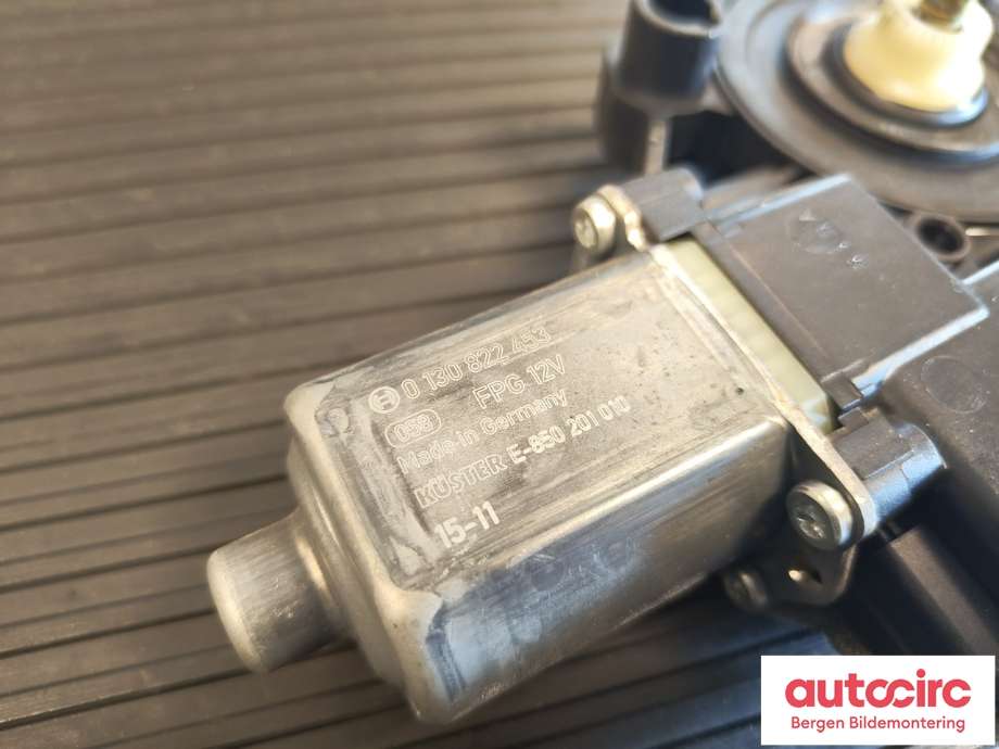 Ruteheis venstre til VW Transporter / Caravelle 2015-2019 (T6) (T6) (VOLKSWAGEN|7E0 959 801 N||7E0 959 801 H)