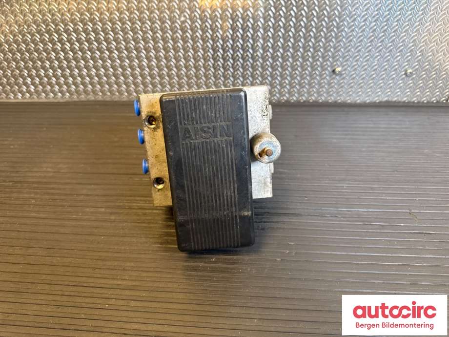 ABS sentral til Toyota Hiace 2007-2012 (Fase 3) (TOYOTA|4405026040|)