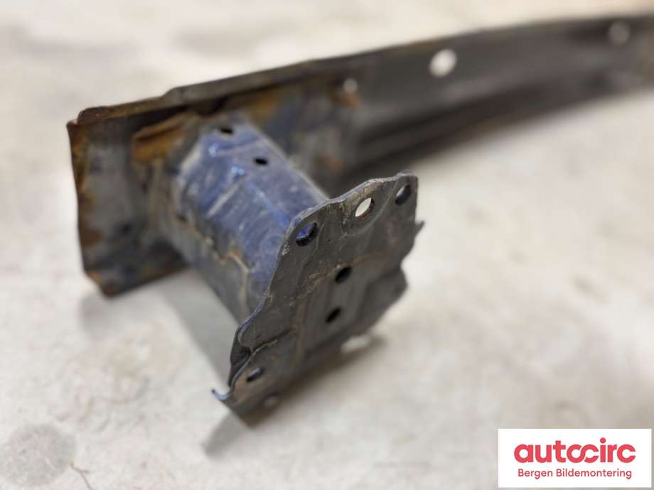 Støtfangerforsterkning bak til Toyota Auris 2015-2019 (Type II, Fase 2)  (TOYOTA|5217102080|5201605030|5201505030)