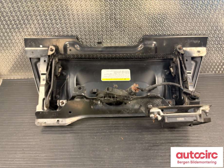 Batterilader inntak/luke til Nissan Leaf 2018-->> (Type II)  (NISSAN|657015SH3A|)