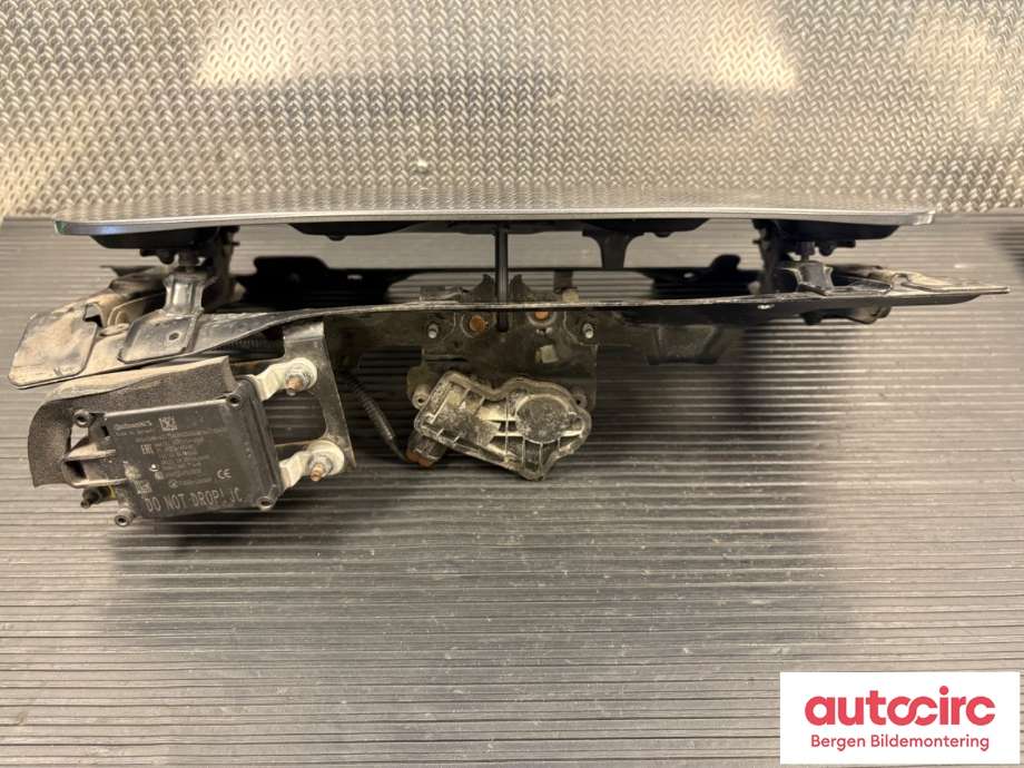 Batterilader inntak/luke til Nissan Leaf 2018-->> (Type II)  (NISSAN|657015SH3A|)