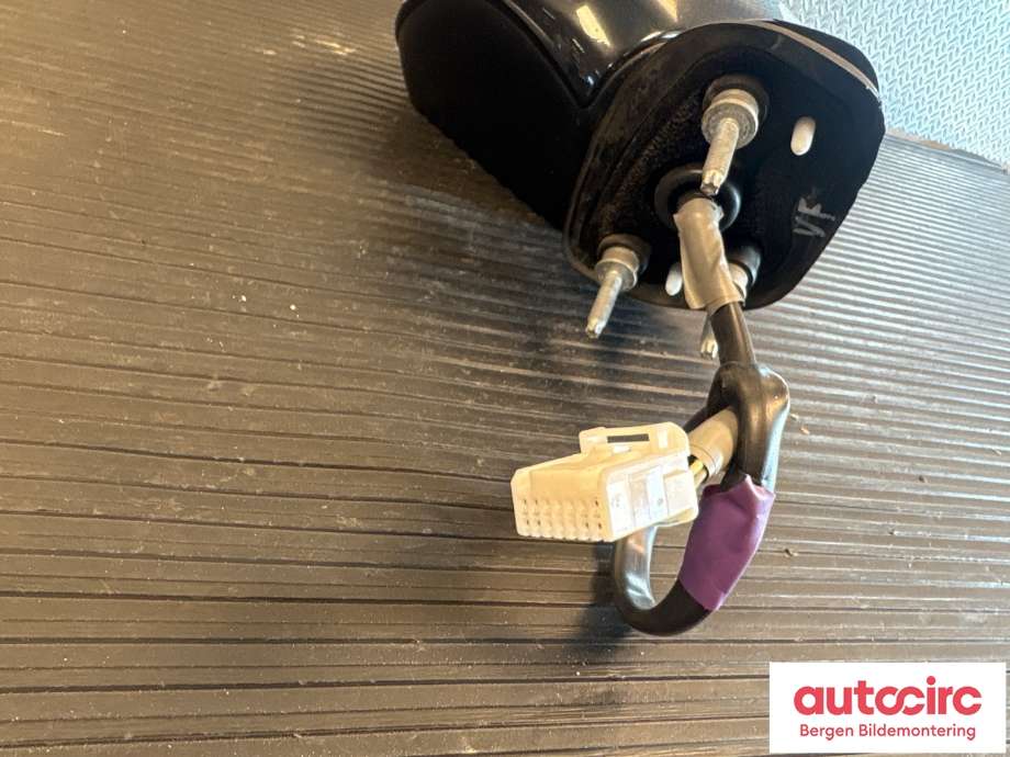 Speil venstre til Toyota Avensis 2009-2015 (Type III, Fase 1)  (TOYOTA|8790905390C0|)