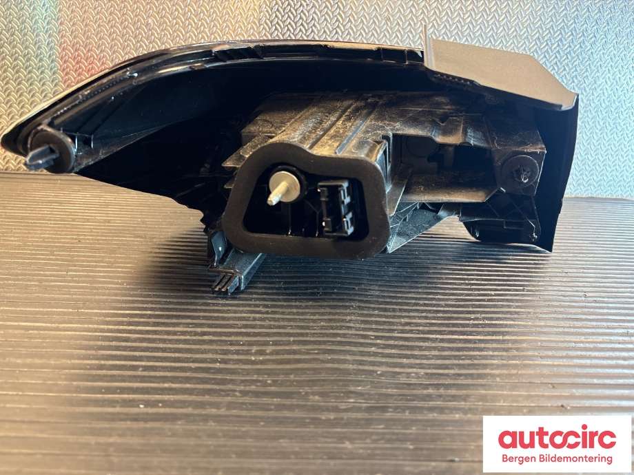 Baklykt venstre til Opel Corsa F 2019-->>  (OPEL|98 293 179 80|)