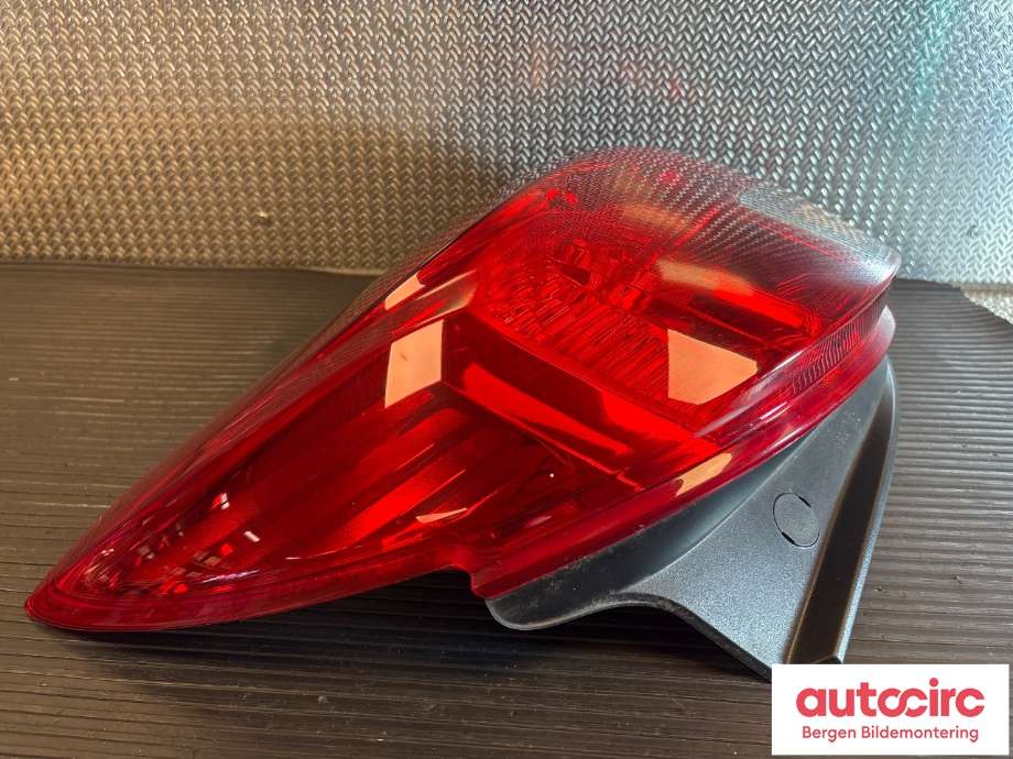 Baklykt høyre til Opel Mokka 2012-2016 (Type I, Fase 1)  (OPEL|42599463|95089715|)