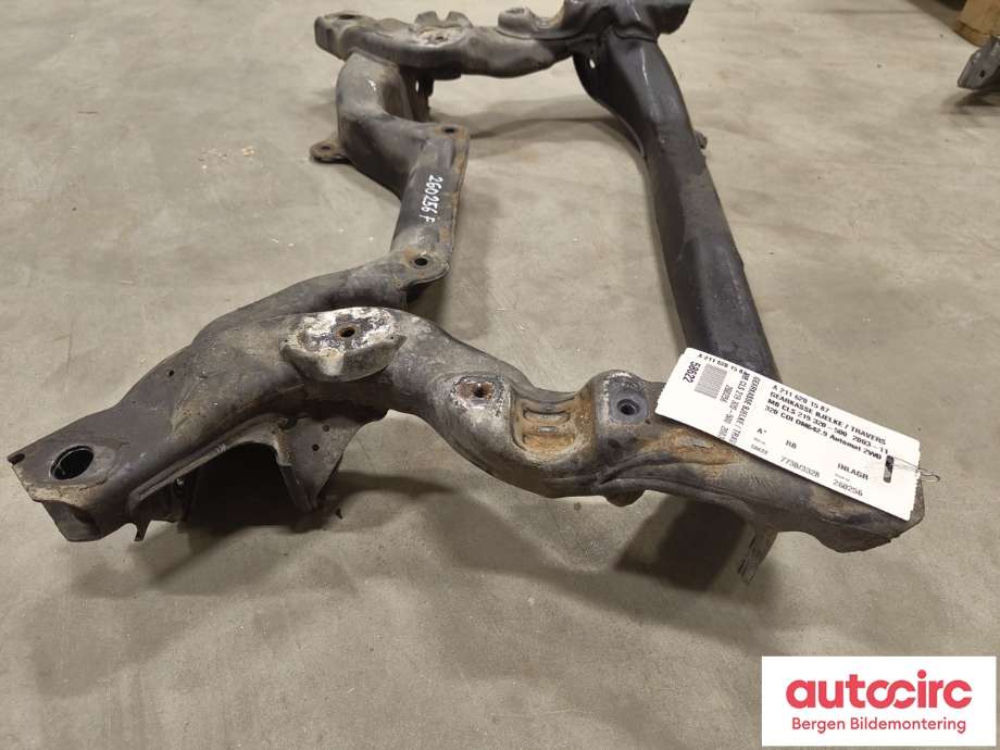 Diverse deler til Mercedes CLS 2004-2010 (C219) (C219) (MERCEDES|A 211 620 15 87|)