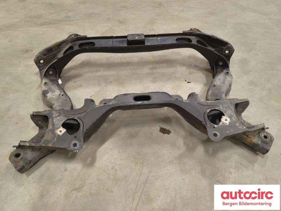 Diverse deler til Mercedes CLS 2004-2010 (C219) (C219) (MERCEDES|A 211 620 15 87|)