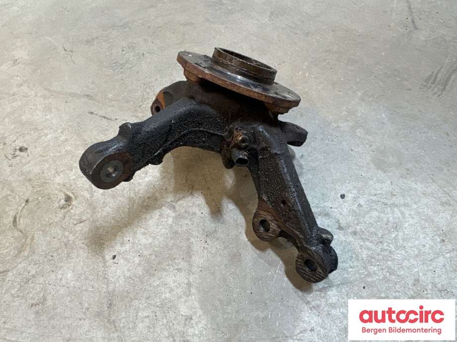 Hjulspindel venstre foran til Peugeot 208 2019-->> (Type II) (PEUGEOT|98 268 780 80|)