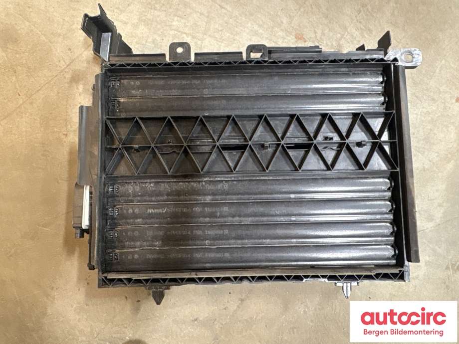 Diverse deler til Peugeot 208 2019-->> (Type II)  (PEUGEOT|16 706 992 80|)
