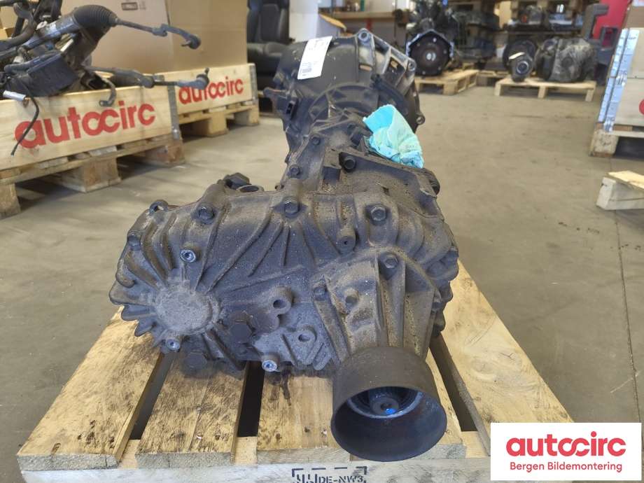 Girkasse manuell til Toyota Hiace 2007-2012 (Fase 3) (TOYOTA|3303026A60|)