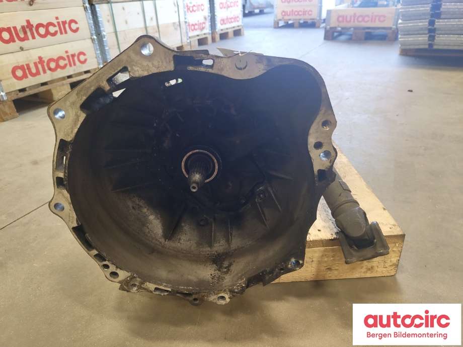 Girkasse manuell til Toyota Hiace 2007-2012 (Fase 3) (TOYOTA|3303026A60|)