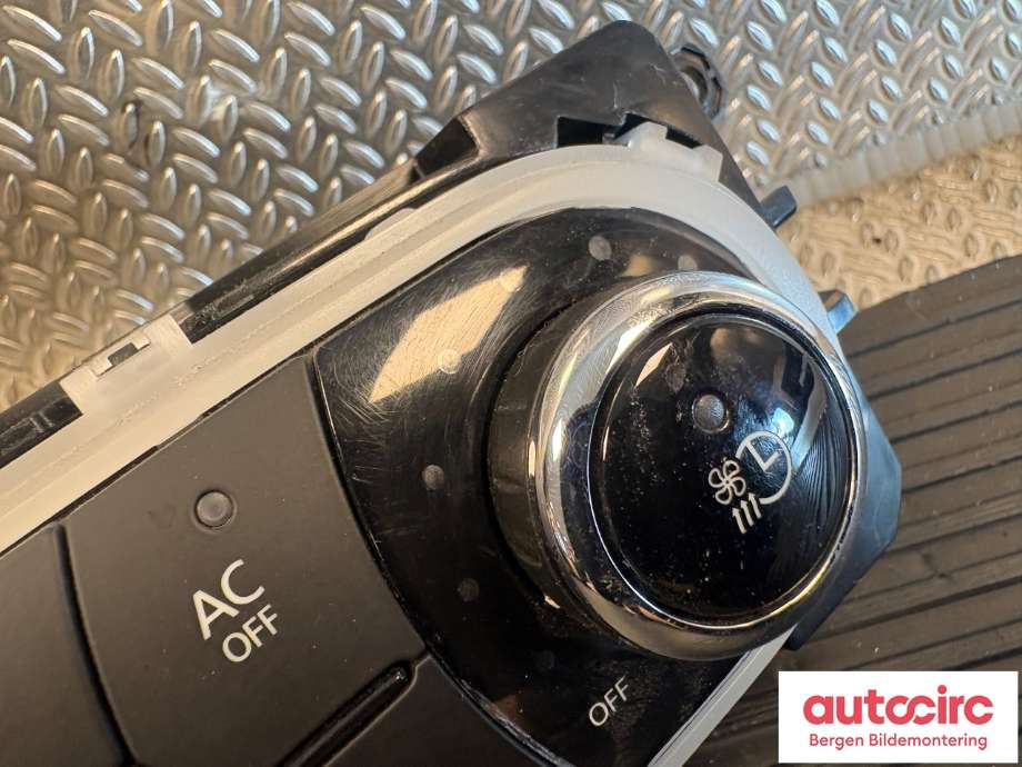 Varmeapparat betjening til Renault Zoe 2013-2019 (Fase 1)  (RENAULT|275107386R|)
