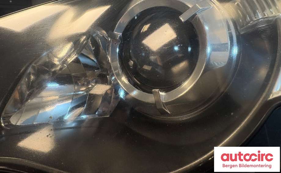 Frontlykt venstre halogen til Subaru Legacy 2003-2007 (Type IV, Fase 1) (SUBARU|84001AG771|)