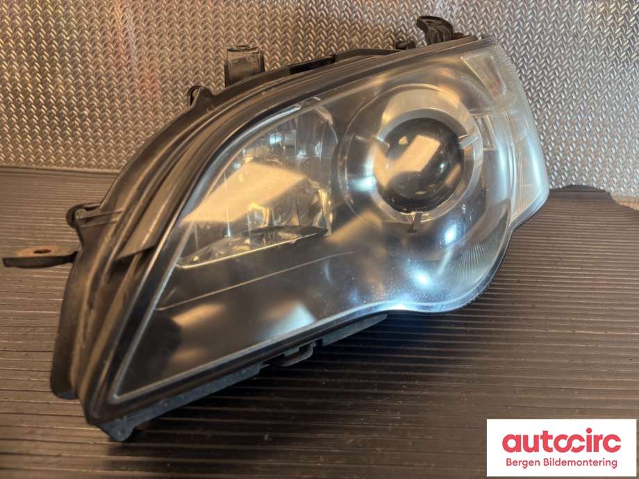 Frontlykt venstre halogen til Subaru Legacy 2003-2007 (Type IV, Fase 1) (SUBARU|84001AG771|)