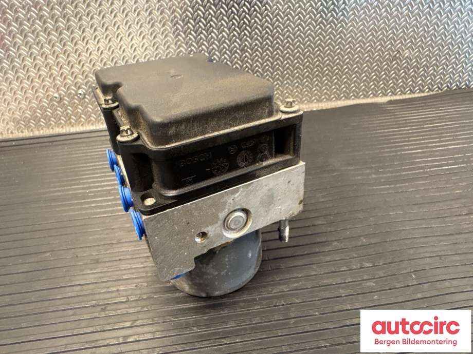 ABS sentral til Subaru Legacy 2003-2007 (Type IV, Fase 1)  (SUBARU|27594AG050|)