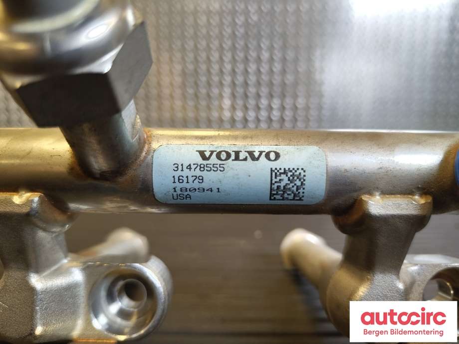 Dyseskinne (fuelrail) til Volvo V40 2012-2019  (VOLVO|32135229|32203286|)