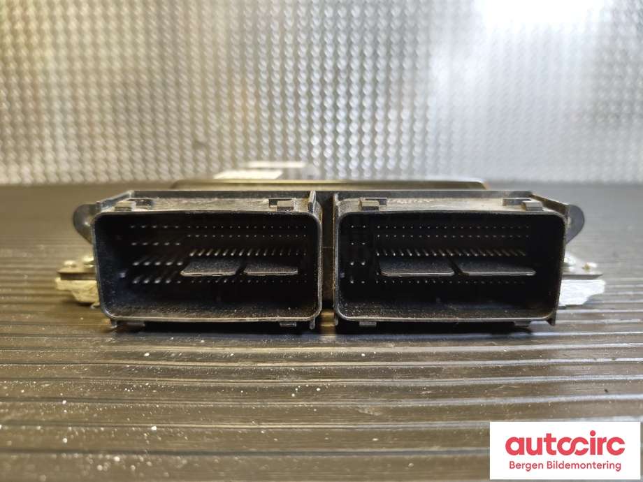 Styreenhet motor til Volvo V40 2012-2019  (VOLVO|36011422|31361735|)