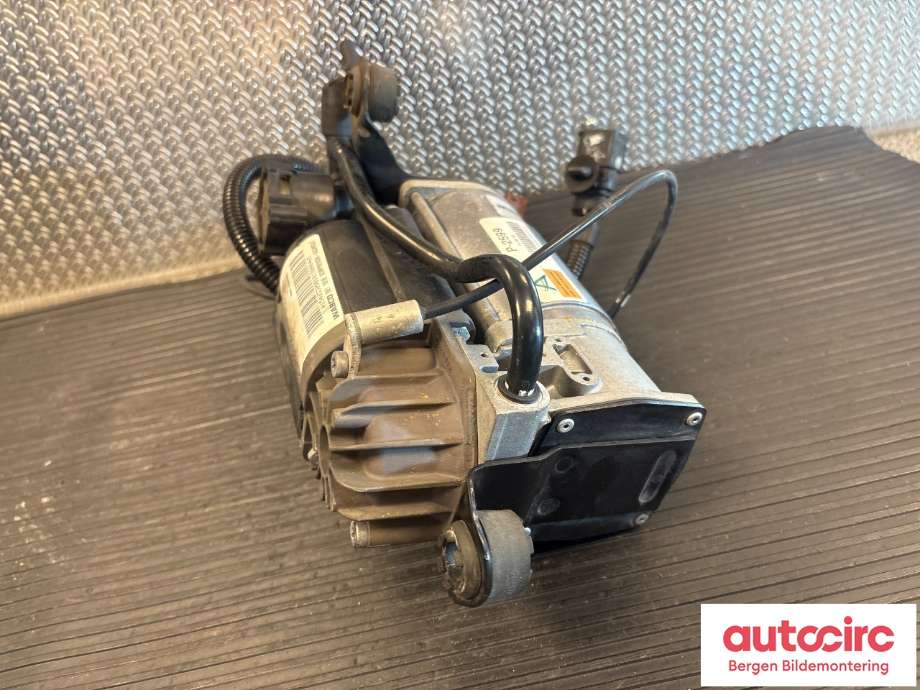 Dieselvarmer til Audi A8 2003-2010 (Type II)  (AUDI|4E0 815 071 F|4E0 815 071 E|)