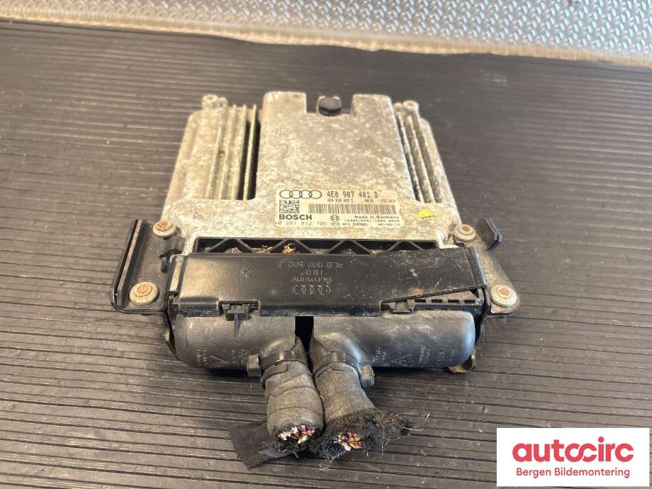 Styreenhet motor til Audi A8, 2003-2010 (Type II) (AUDI|4E0 990 990)