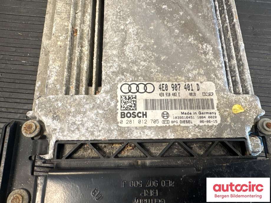 Styreenhet motor til Audi A8 2003-2010 (Type II) (AUDI|4E0 990 990|)