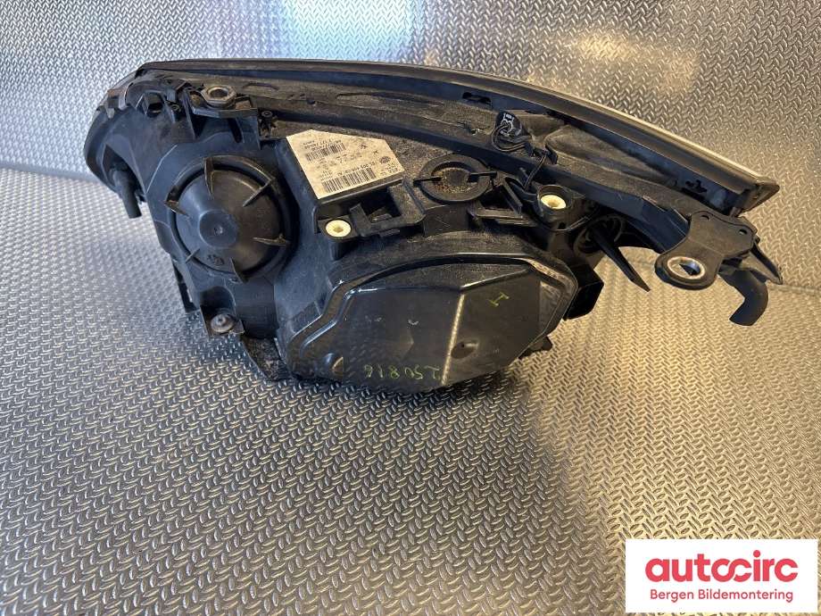 Frontlykt høyre halogen til BMW 5-Serie 2003-2010 (E60/E61) (E60/E61) (BMW|63 12 7 177 752|)