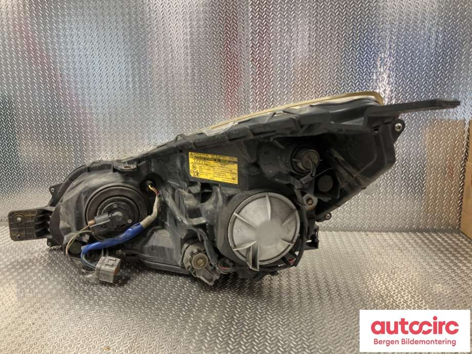 Frontlykt høyre halogen til Subaru Legacy 2009-2015  (SUBARU||84001AJ101)