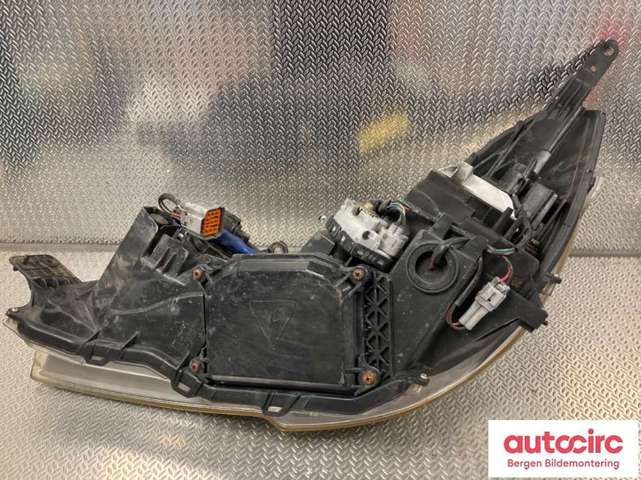 Frontlykt høyre halogen til Subaru Legacy 2009-2015  (SUBARU||84001AJ101)