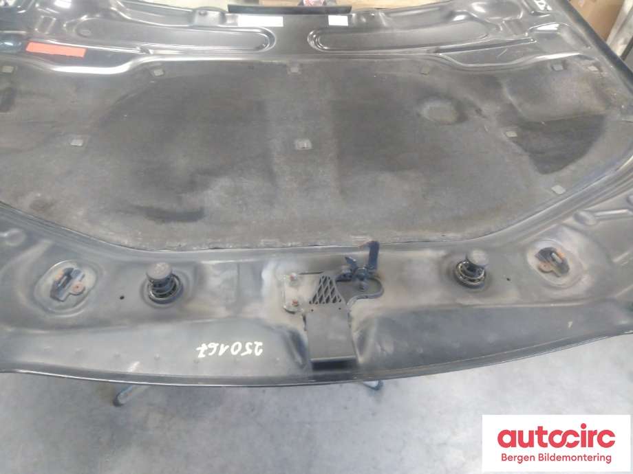 Panser til Audi A8 2003-2010 (Type II)  (AUDI|4E0 823 029 P|)