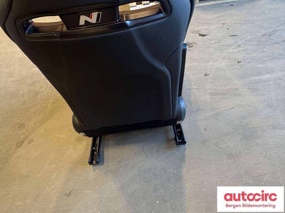 Sete foran høyre til Hyundai Ioniq 5 2021-->> (HYUNDAI|88400-NI010WHS|88200-NI210WHS|88690-NI110NNB)