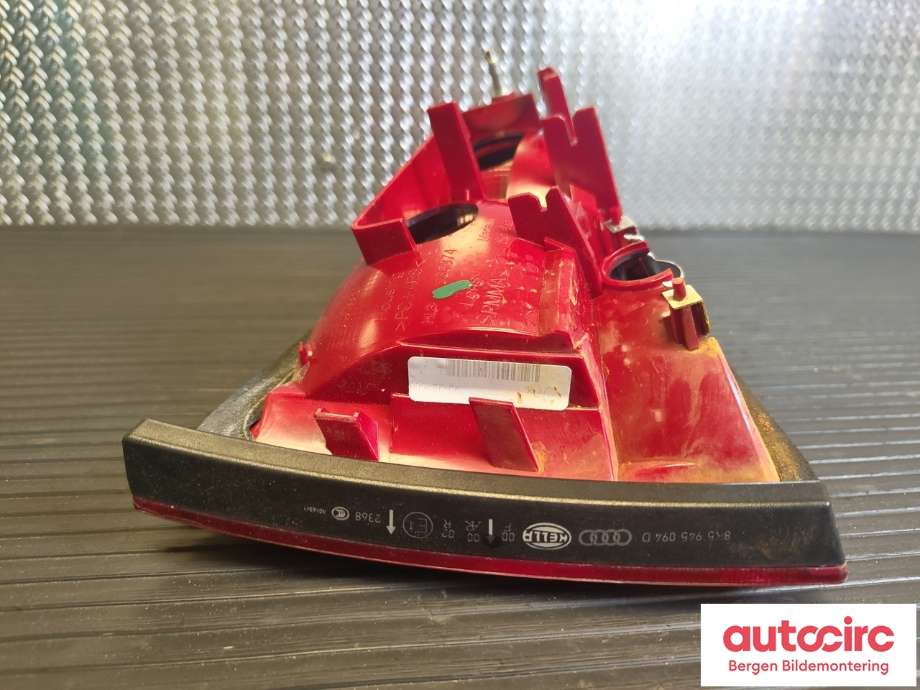 Baklykt høyre indre til Audi A4 2007-2014 (Type IV) (B8) (B8) (AUDI|8K5 945 094 D|)