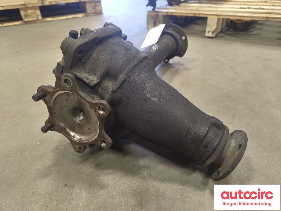 Kardang til Toyota Hiace 2007-2012 (Fase 3)  (TOYOTA|4111026570|)