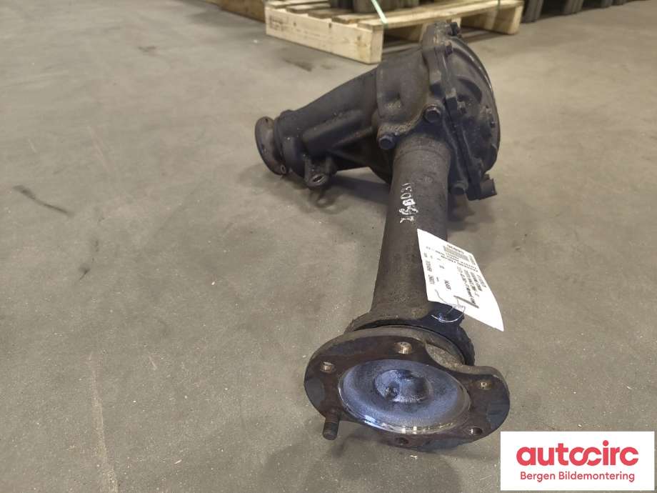 Kardang til Toyota Hiace 2007-2012 (Fase 3)  (TOYOTA|4111026570|)
