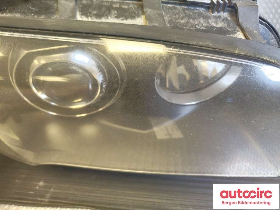 Frontlykt høyre xenon til BMW X3 2003-2006 (Fase 1) (E83) (E83) (BMW|63 12 3 418 388|)
