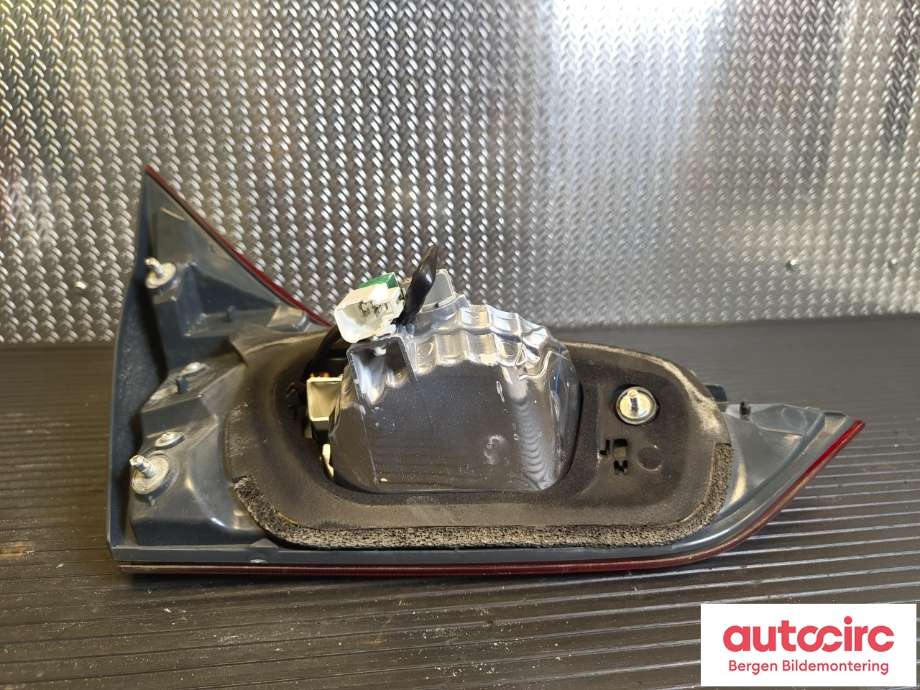 Baklykt høyre indre til Toyota Auris 2015-2019 (Type II, Fase 2)  (TOYOTA|8158102830|)