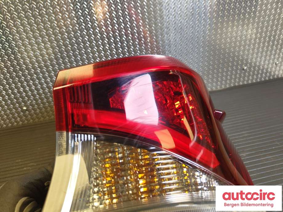 Baklykt høyre til Toyota Auris 2015-2019 (Type II, Fase 2)  (TOYOTA|8155102A61|)