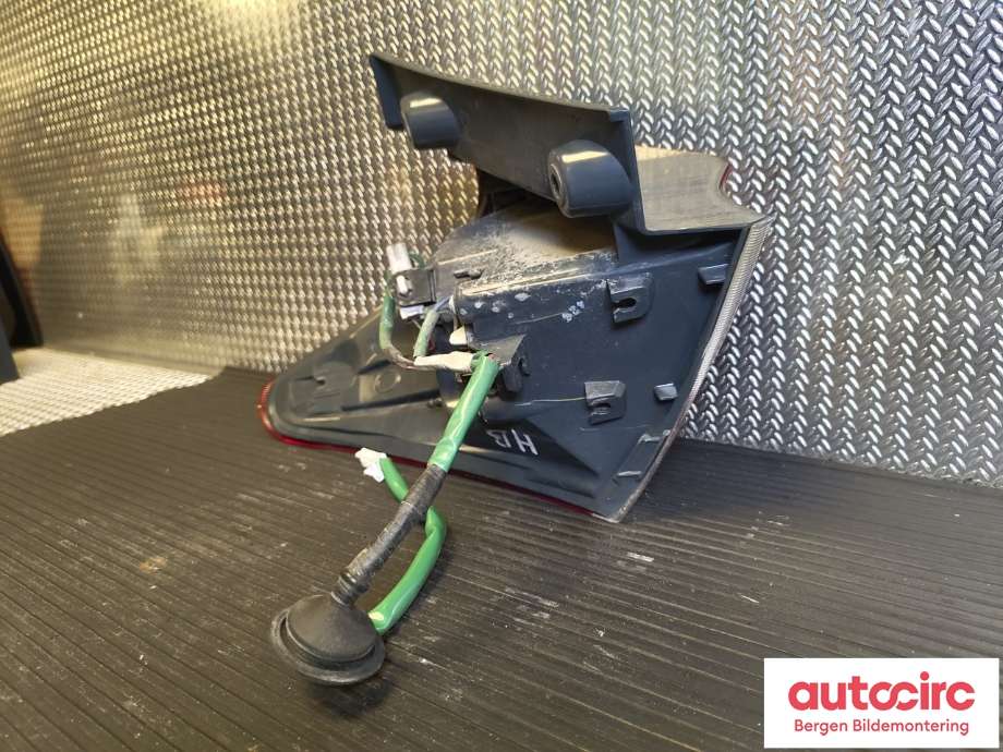 Baklykt høyre til Toyota Auris 2015-2019 (Type II, Fase 2)  (TOYOTA|8155102A61|)