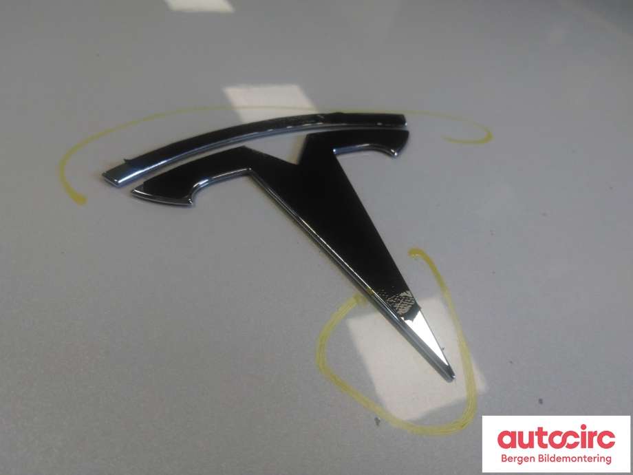Panser til Tesla Model 3 2018-2023 (Fase 1)  (TESLA|1081390-E0-C|)
