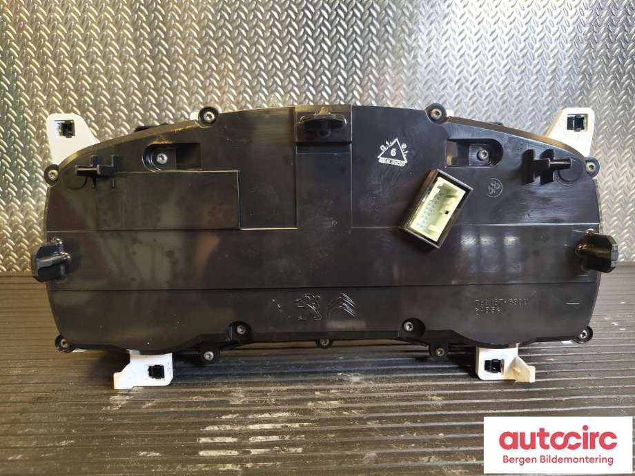Instrumentpanel til Peugeot Expert 2016-->> (Type III) (PEUGEOT|98 311 687 80|)
