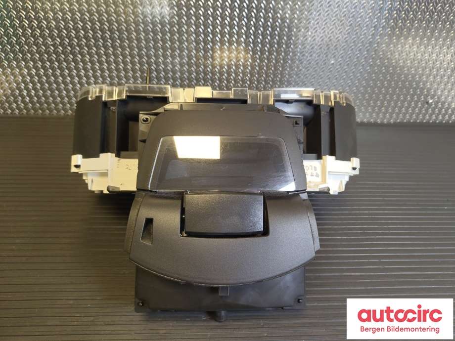 Instrumentpanel til Mazda 6 2015-2018 (Type III, Fase 2) (MAZDA|GML655471B|G46M5544X|)