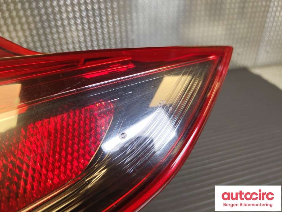 Baklykt venstre indre til Mazda 6 2015-2018 (Type III, Fase 2)  (MAZDA|GJE8513G0A|)