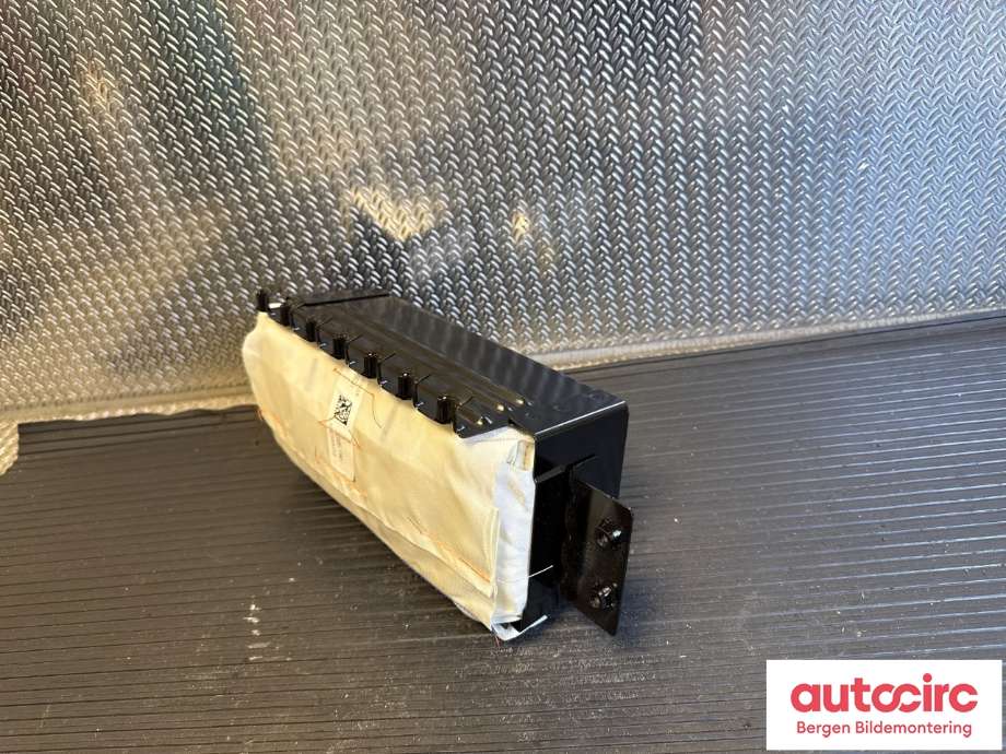 Airbag passasjer til Tesla Model Y 2021-2024 (Type I)  (TESLA|1077824-EU-F|1077824-CN-F|)