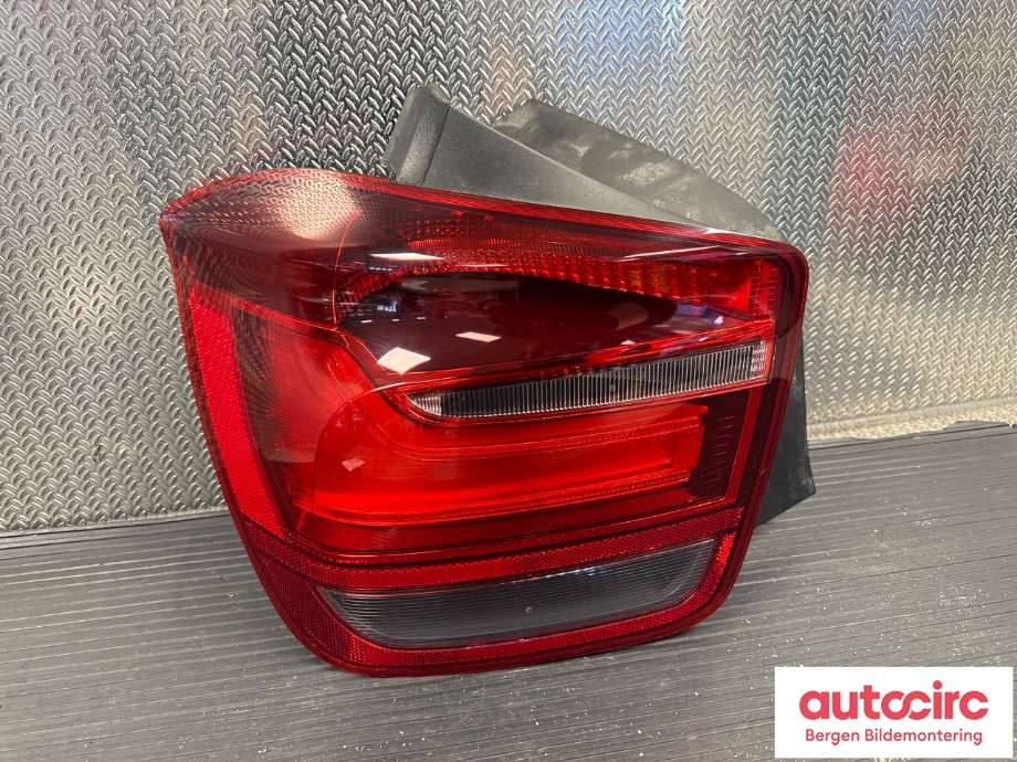 Baklykt venstre til BMW 1-Serie 2011-2015 (Fase 1) (F20/F21) (F20/F21) (BMW|63 21 7 270 095|)