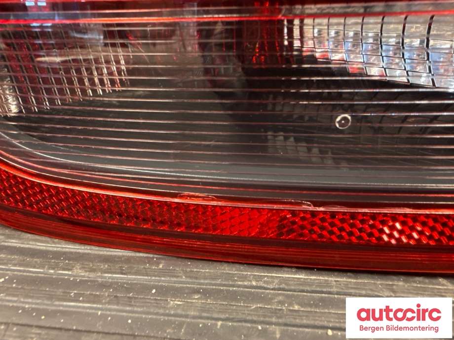 Baklykt venstre til BMW 1-Serie 2011-2015 (Fase 1) (F20/F21) (F20/F21) (BMW|63 21 7 270 095|)