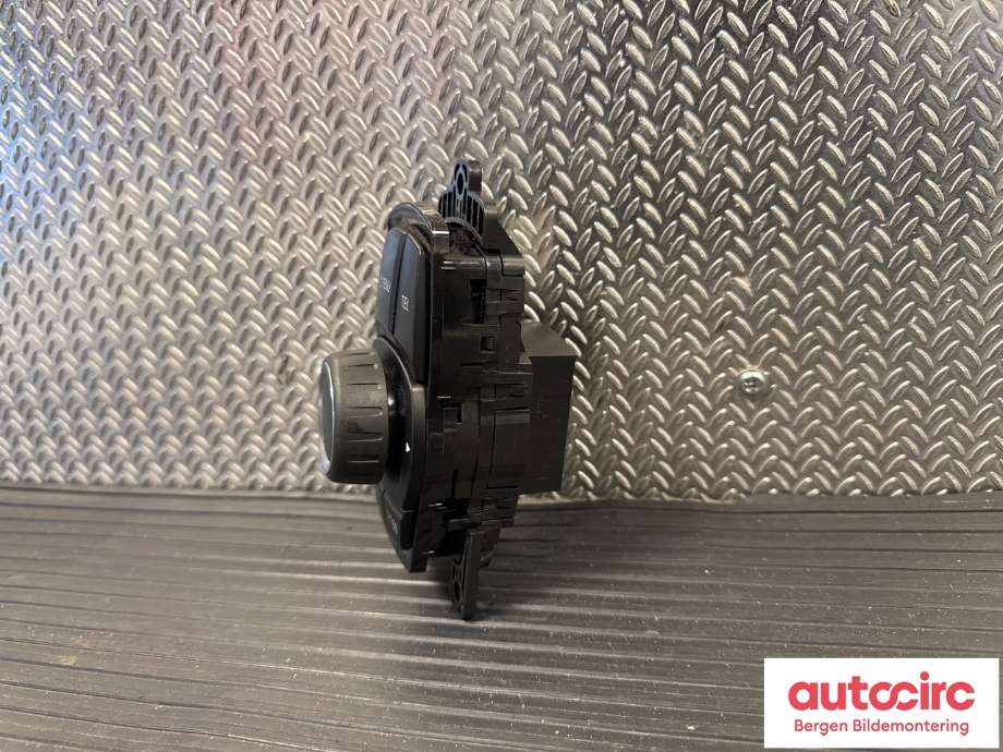 Bryter diverse til BMW 1-Serie 2011-2015 (Fase 1) (F20/F21) (F20/F21) (BMW|65 82 9 261 704|)