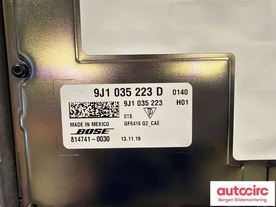 Bilstereo forsterker til Porsche Taycan 2019-->> (PORSCHE|9J1 035 223 L|9J1 035 223 D|9J1 035 223 F)