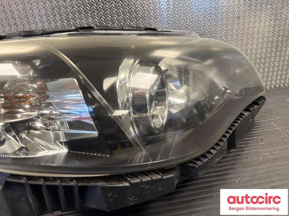Frontlykt høyre halogen til Subaru Impreza 2008-2012 (Type III) (SUBARU|84001FG200|84001FG201|)