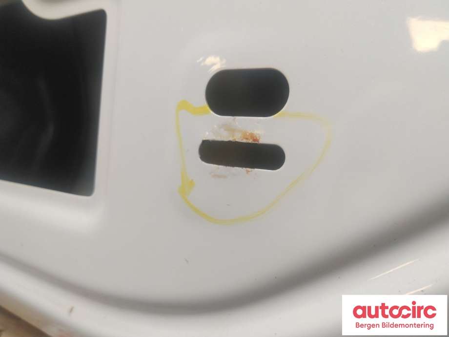 Bakluke til VW ID.4 2020-->> (VOLKSWAGEN|11A 827 025 B|)