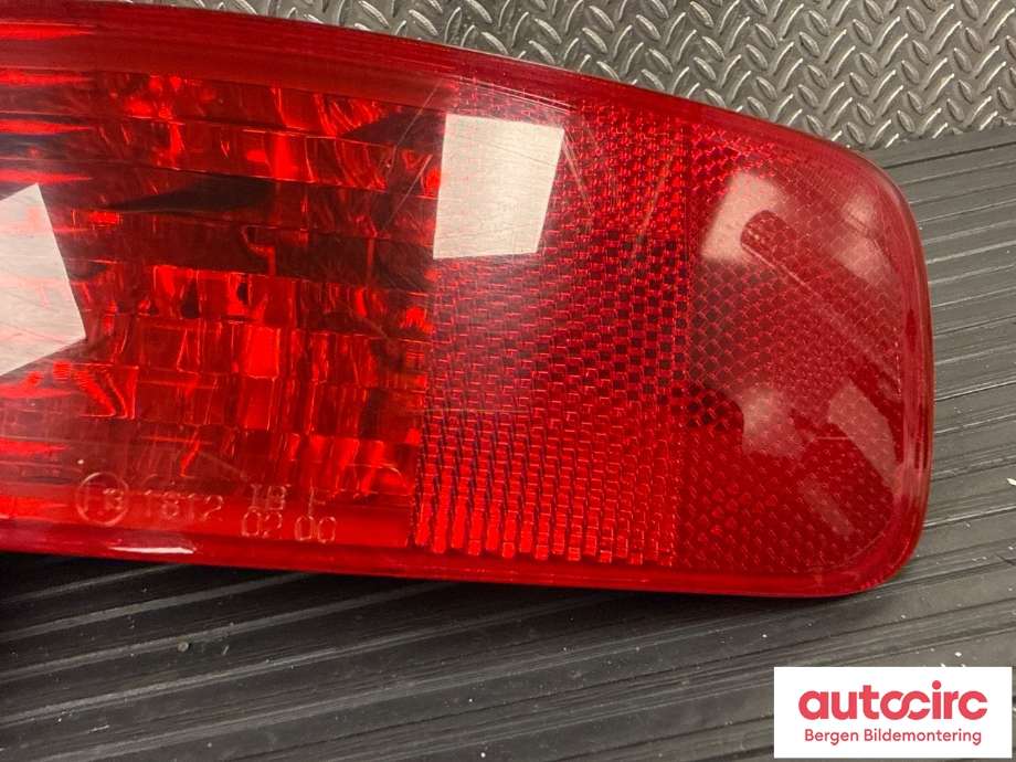 Baklykt fra støtfanger til Citroën C-Crosser 2007-2012  (CITROEN|6350 EN|)