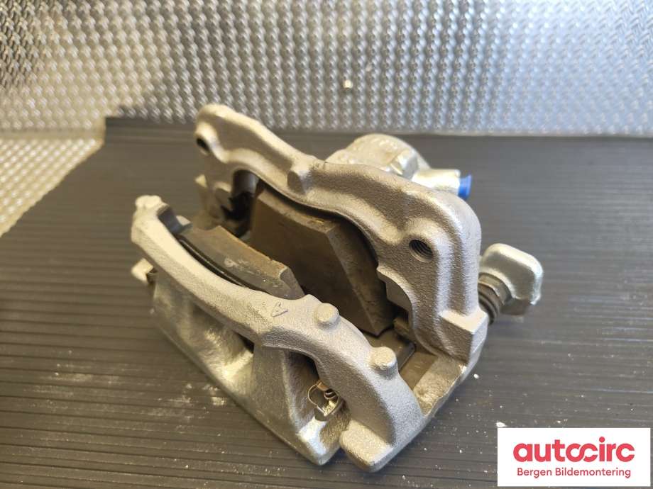 Bremsecaliper høyre foran til BMW iX 2021-->> (I20) (I20) (BMW|34 10 8 837 098|)