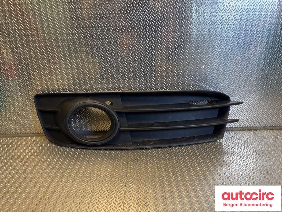 Grill til Audi A3, 2009-2012 (Type II, Fase 2) (AUDI|8P0 807 682 F)